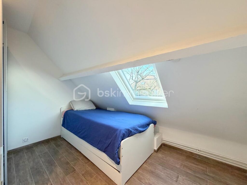 NOUVELLE PEPITE POUR POSER SES VALISES ! – 7 pièces – 4 chambres – 114 m²