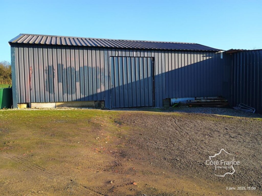 AISNE – VERVINS – CORPS DE FERME sur plus de 5500 m2 de terr – 8 pièces – 3 chambres – 185 m²