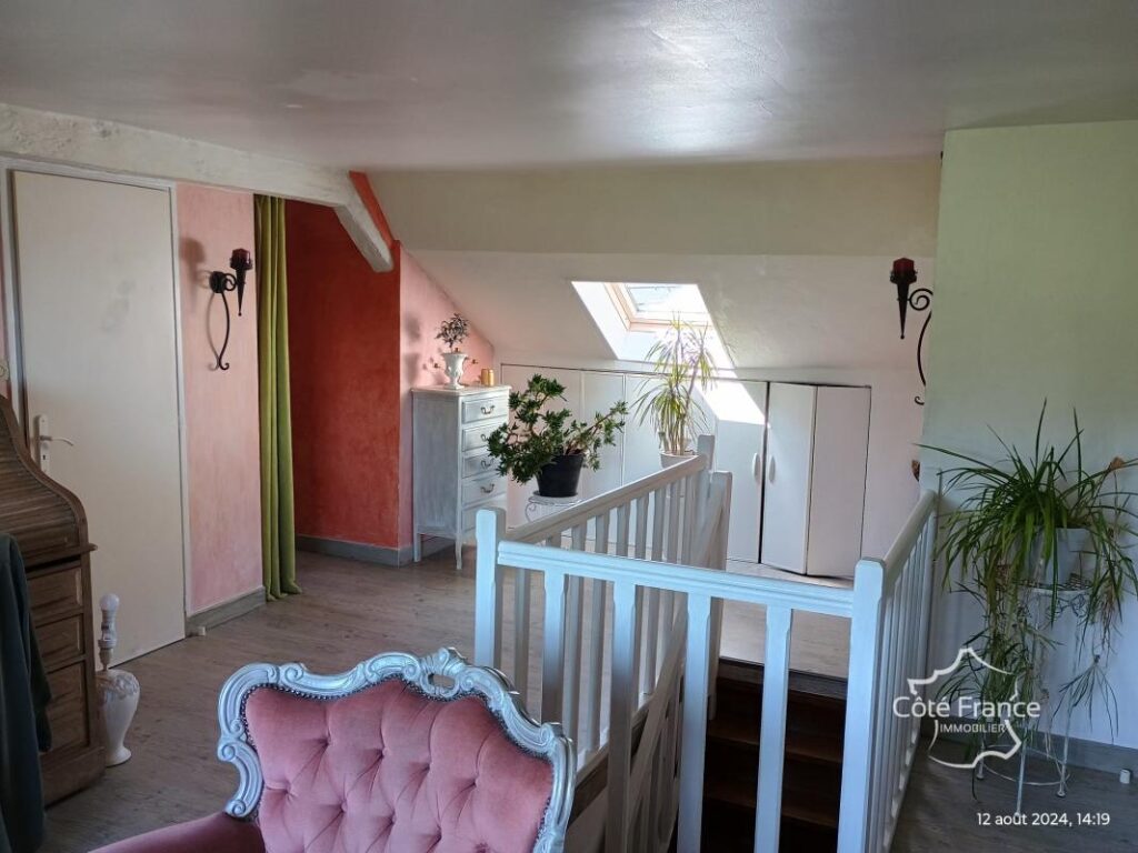 AISNE – MARLY-GOMONT – Charmante maison de campagne sur 7590 – 10 pièces – 4 chambres – 174 m²