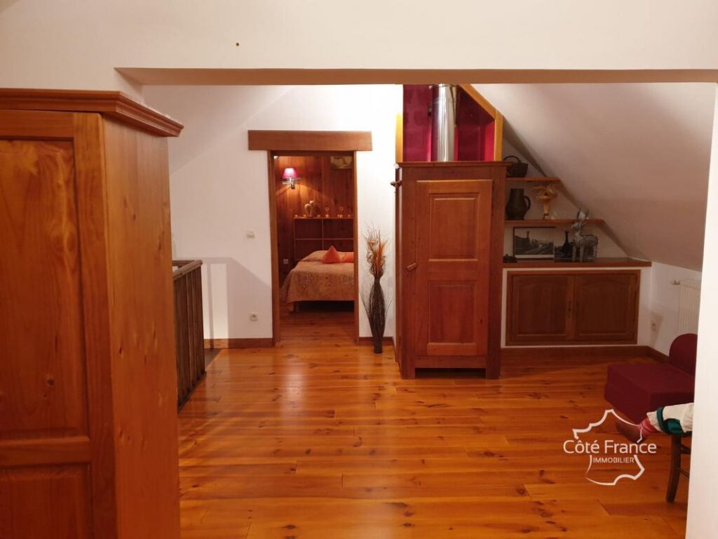 AISNE SAINT GOBERT Belle maison de campagne avec bar privé – 7 pièces – 3 chambres – 186 m²