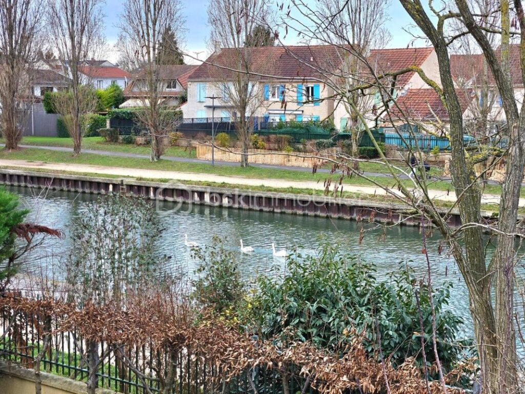 Pavillon non mitoyen 115m² 4 chambres vue CANAL garage jardin SUD – 6 pièces – 4 chambres – 115 m²