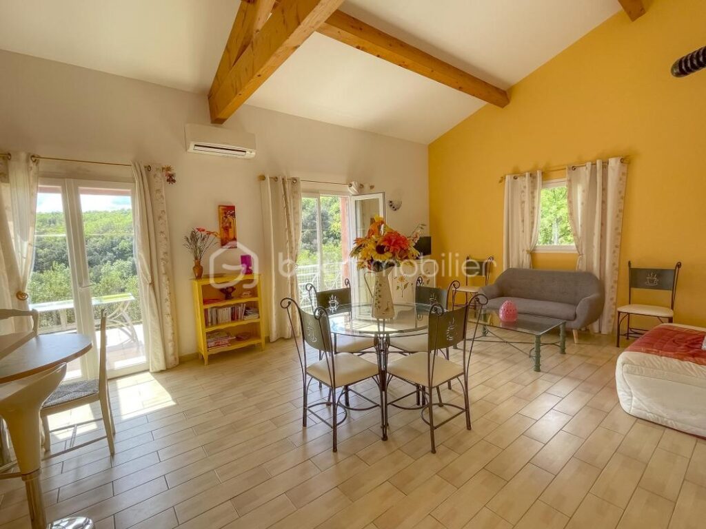 Domaine d’architecte 490 m² – 3 logements indépendants – Piscine à débordement – Vue panoramique – DPE A – Saint-Jean-de-la-Blaquière (34700) – 40 min Montpellier – 16 pièces – 12 chambres – 490 m²