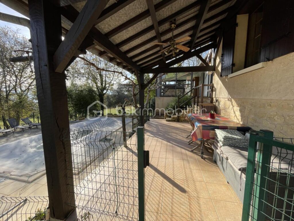 Propriété sans voisin proche, au calme absolu – 6 pièces – 4 chambres – 151 m²