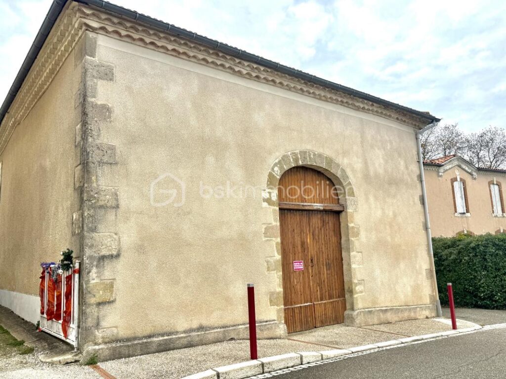 Au cœur du Gers – Maison de caractère en pierre avec chambres d’hôtes et dépendances – 9 pièces – 5 chambres – 202 m²