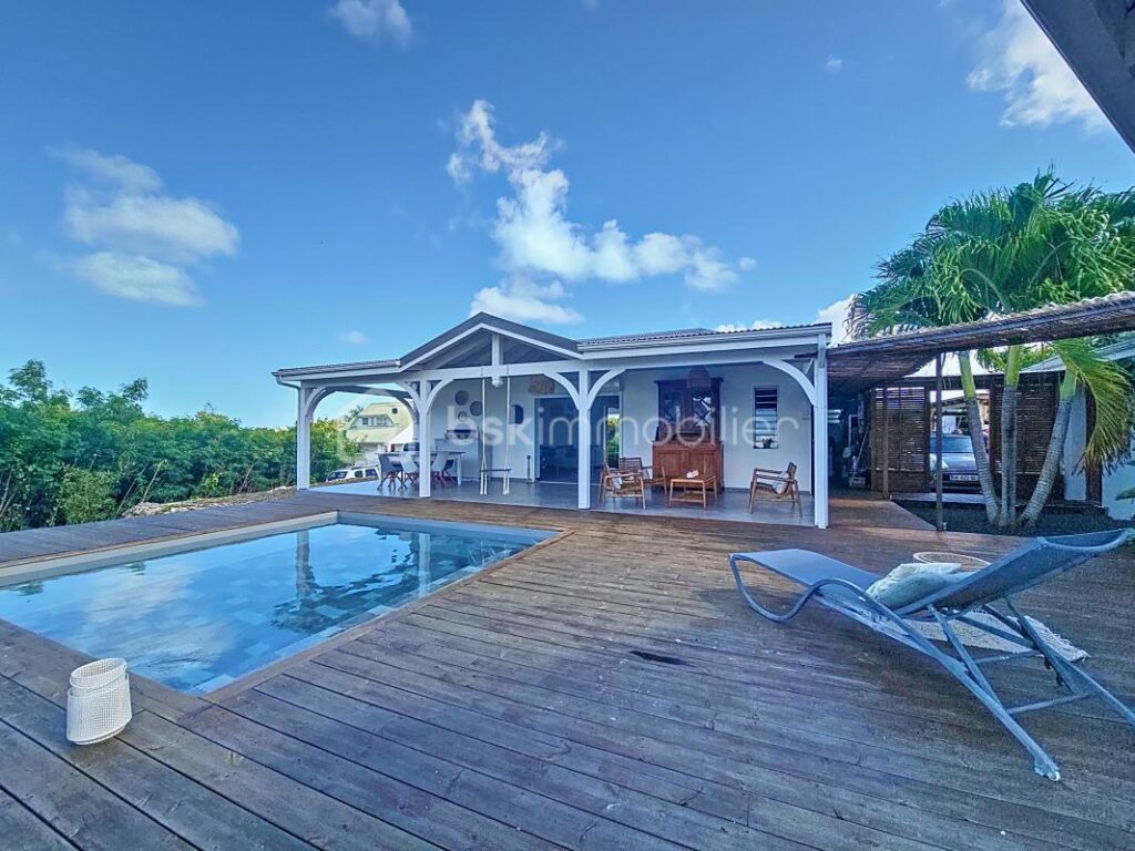 Splendide villa T4 avec piscine – 4 pièces – 3 chambres – 119 m²