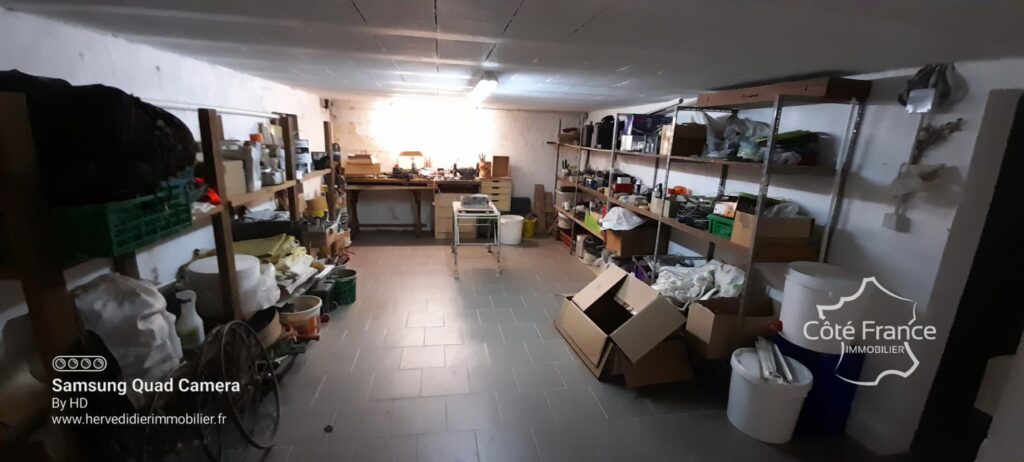 Avoise 72 Magnifique et grande maison habitable de suite – 10 pièces – 3 chambres – 187 m²