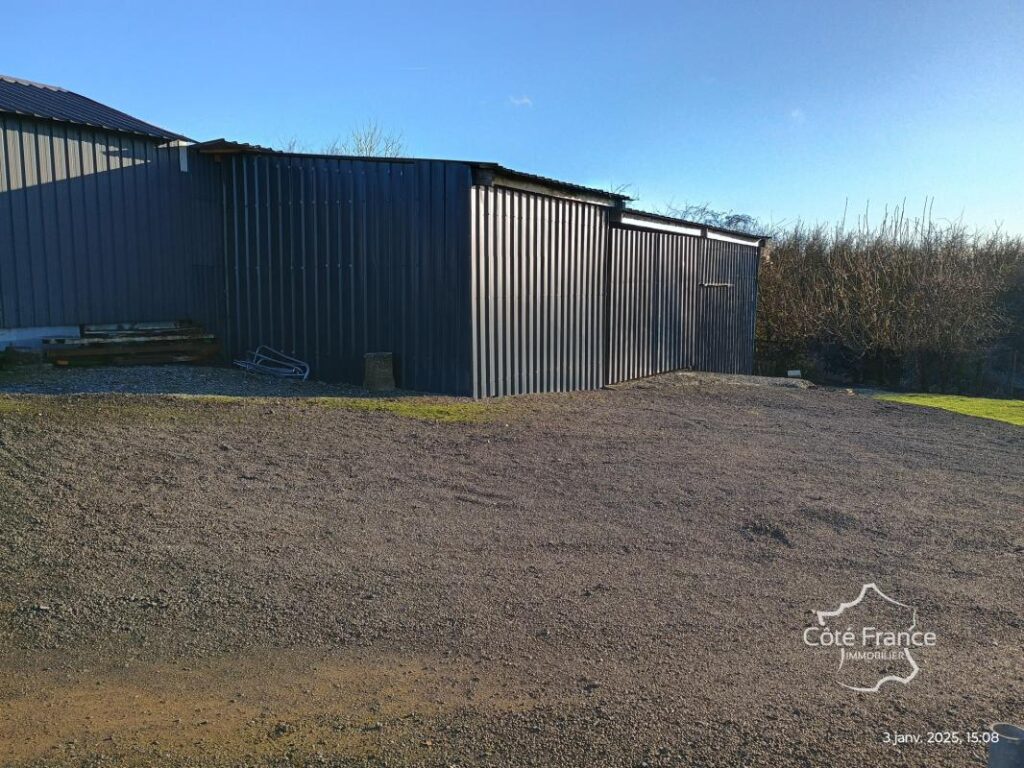 AISNE – VERVINS – CORPS DE FERME sur plus de 5500 m2 de terr – 8 pièces – 3 chambres – 185 m²