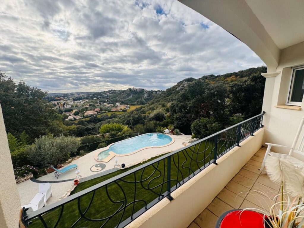 Maison à vendre Rochefort-du-Gard – 6 pièces – 4 chambres – 202 m²