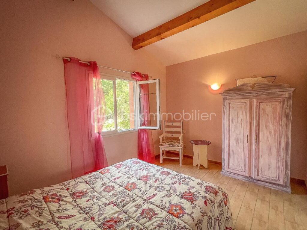 Domaine d’architecte 490 m² – 3 logements indépendants – Piscine à débordement – Vue panoramique – DPE A – Saint-Jean-de-la-Blaquière (34700) – 40 min Montpellier – 16 pièces – 12 chambres – 490 m²