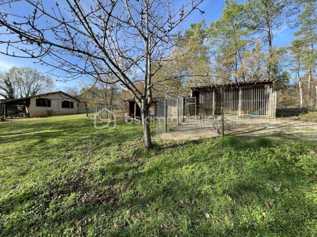 Propriété sans voisin proche, au calme absolu – 6 pièces – 4 chambres – 151 m²
