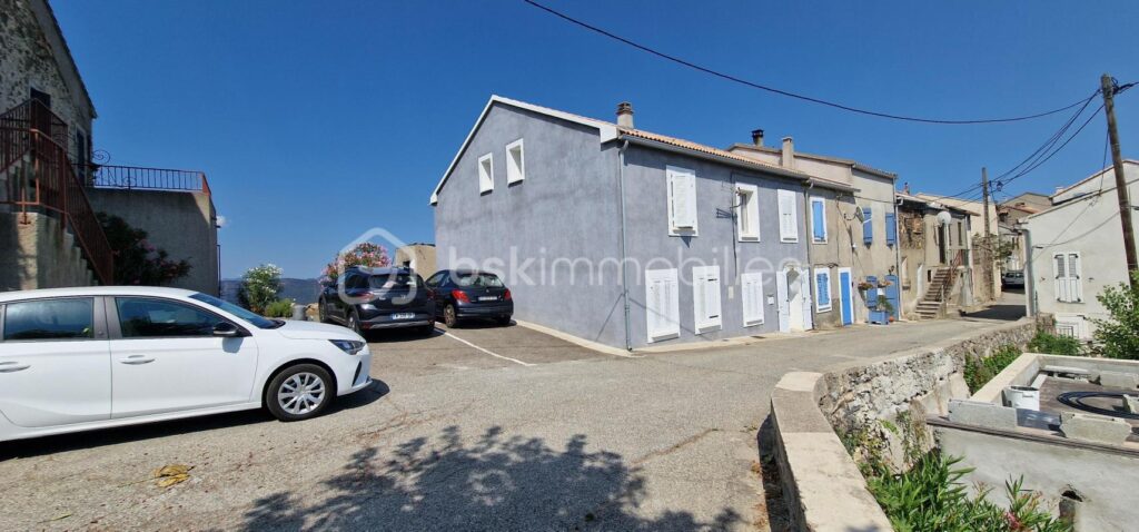 Antisanti- Maison de village 87m2 – 4 pièces – 3 chambres – 87 m²