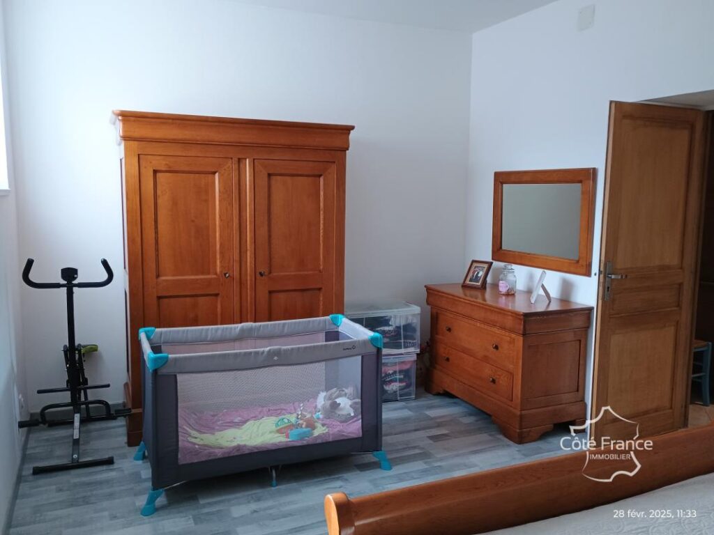 AISNE – VERVINS – CORPS DE FERME sur plus de 5500 m2 de terr – 8 pièces – 3 chambres – 185 m²