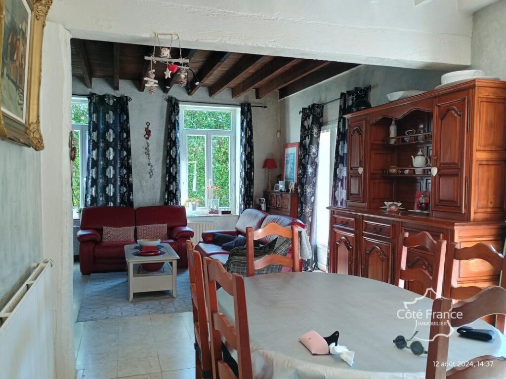 AISNE – MARLY-GOMONT – Charmante maison de campagne sur 7590 – 10 pièces – 4 chambres – 174 m²