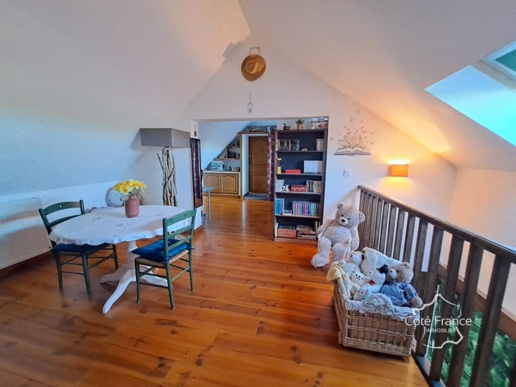 AISNE SAINT GOBERT Belle maison de campagne avec bar privé – 7 pièces – 3 chambres – 186 m²