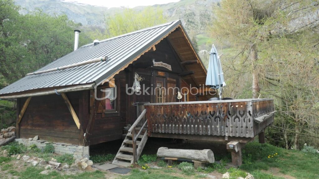 Maison 5 pièces Jarrier – 5 pièces – 3 chambres – 204 m²