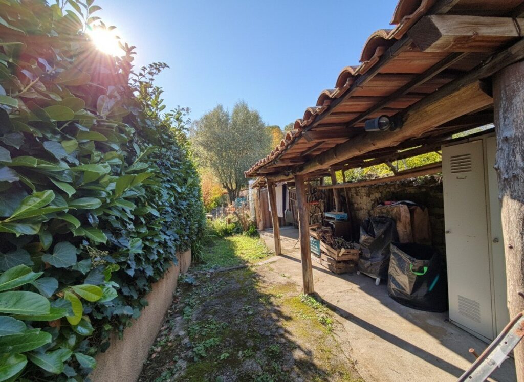 Maison – 5 pièces – 3 chambres – 143 m²