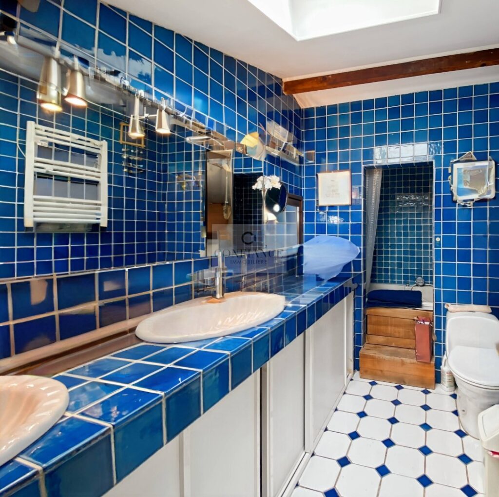 Maison – 5 pièces – 4 chambres – 199 m²