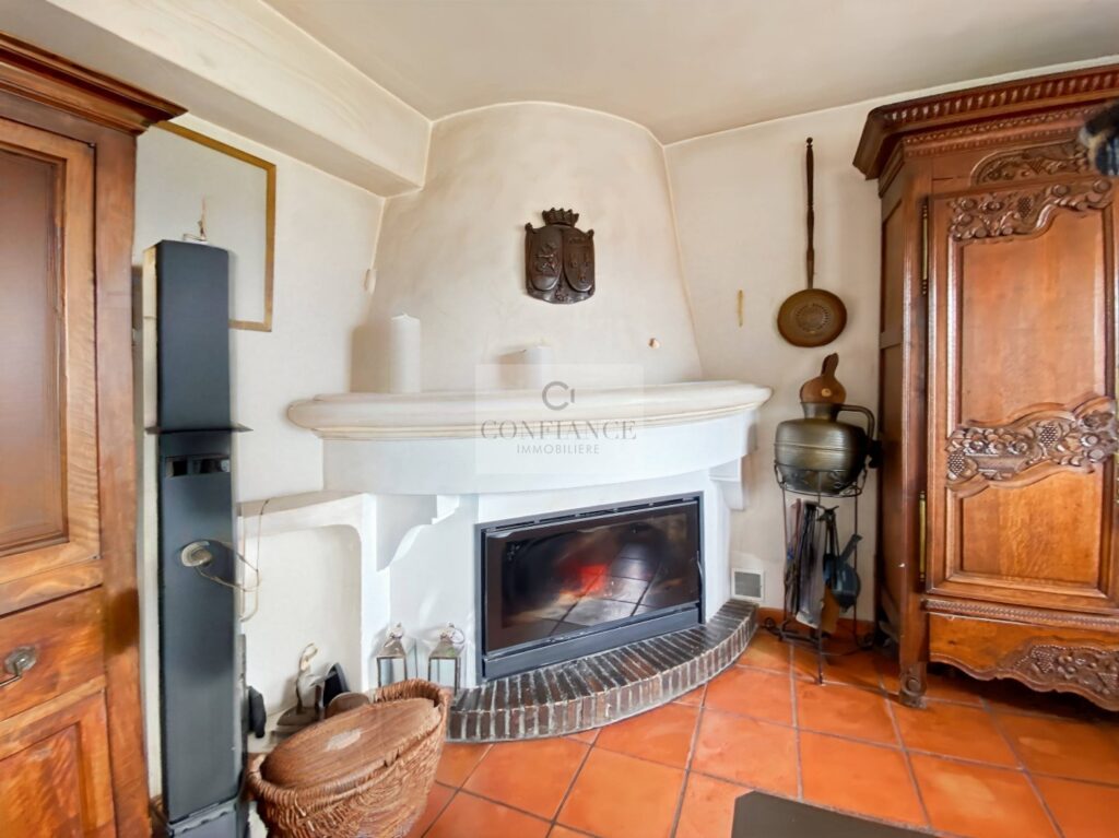 Maison – 5 pièces – 4 chambres – 199 m²