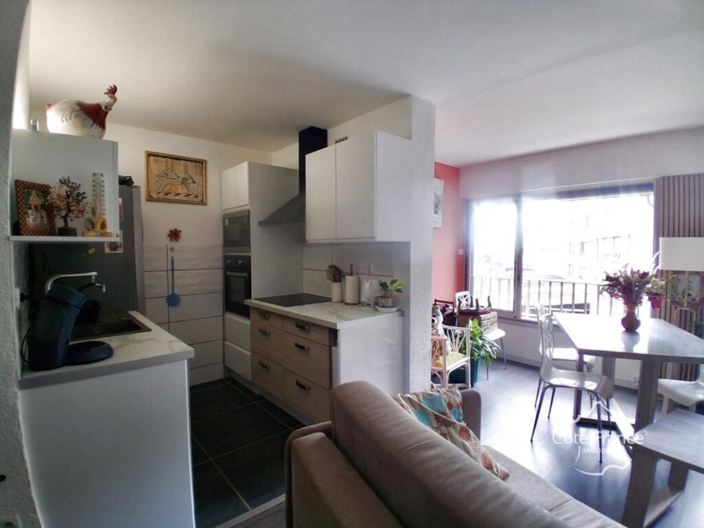 Appartement T2, Vue Port avec Place de Parking – 2 pièces – 1 chambre – 43 m²