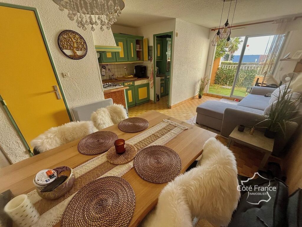 Spacieux appartement avec terrasse et parking proche falaise – 2 pièces – 1 chambre – 30 m²