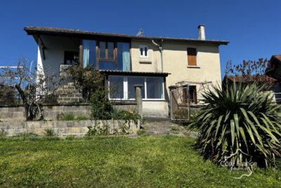 Corps de ferme avec maison d&rsquo;habitation et appartement, gran – 6 pièces – 4 chambres – 130 m²