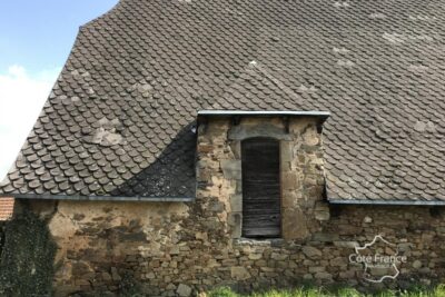 Grande grange d&rsquo;une beauté exceptionnelle à vendre St. Julie – 2 pièces – 2 chambres – 375 m²