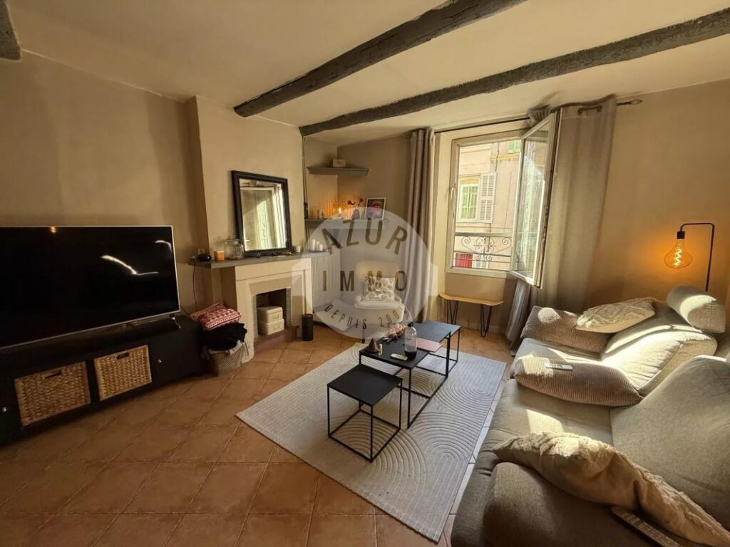 Maison de ville de type 3 d’env. 82.91 m² en R+4_Auriol – 3 pièces – 2 chambres – 82 m²