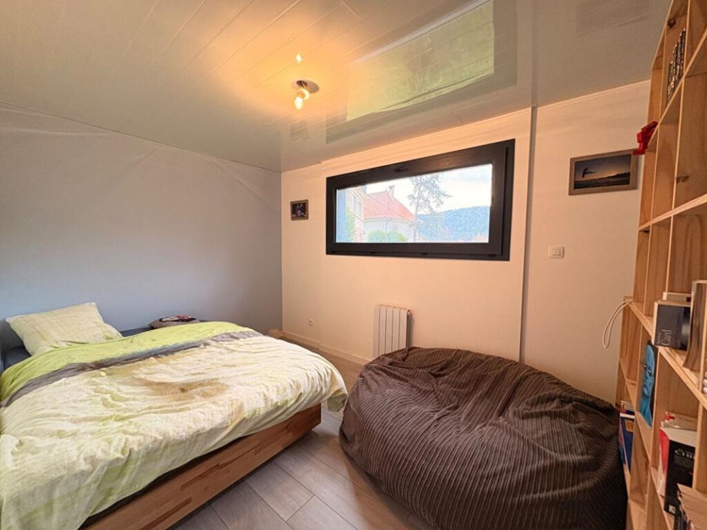 APPARTEMENT T5 DE 105 M2 À VILLERS-LE-LAC – 5 pièces – 3 chambres – 105 m²