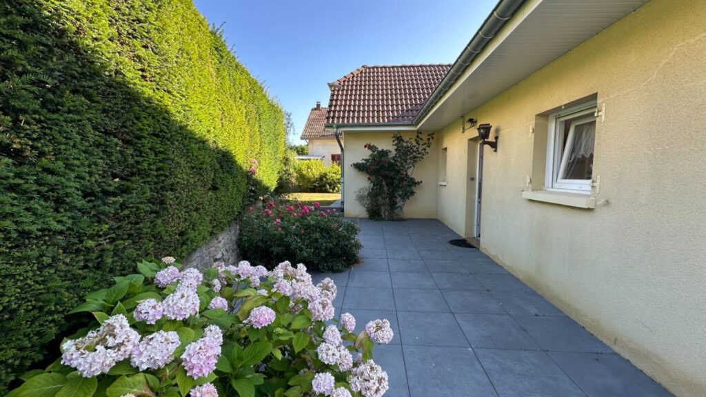 Maison Pont De Roide Vermondans 7 pièce(s) 152.68 m2 – 8 pièces – 5 chambres – 152 m²