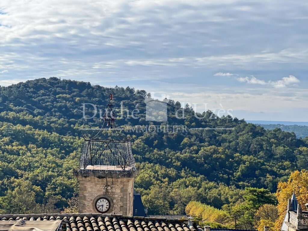 Maison – 7 pièces – 4 chambres – 126 m²