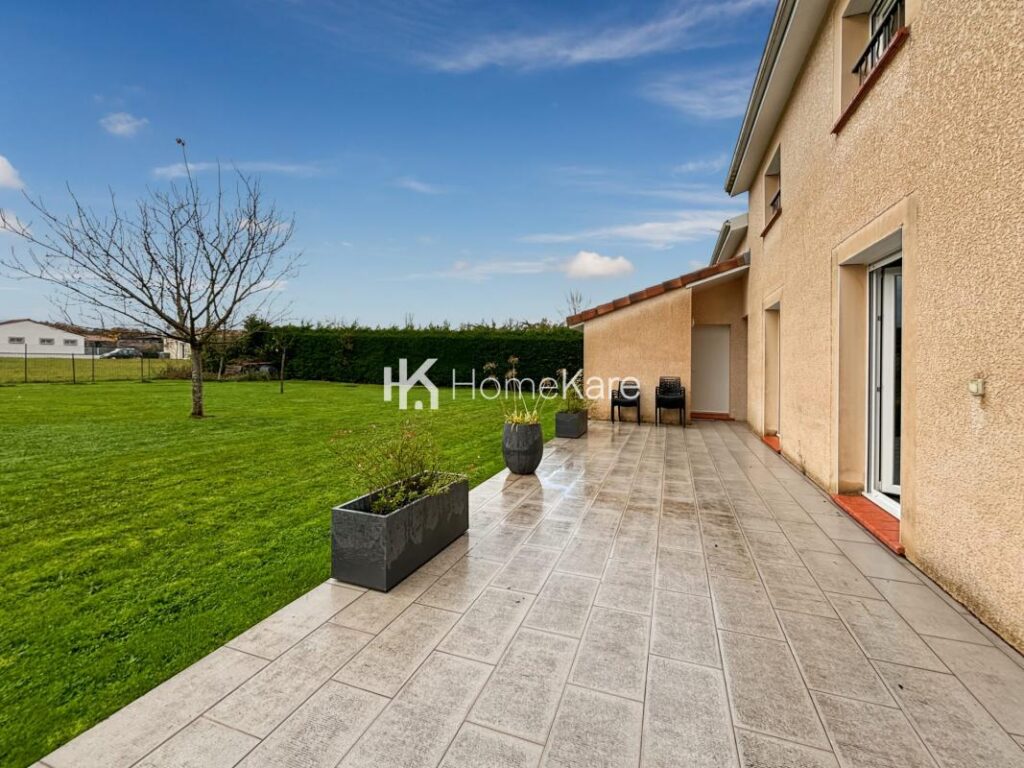 UNE MAISON SEDUISANTE !!! – 9 pièces – 7 chambres – 180 m²