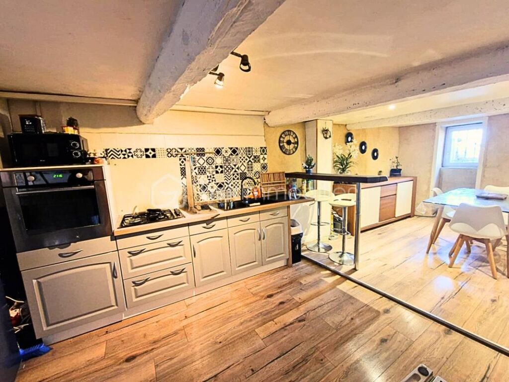 Maison de village 100 m² – 4 pièces – 3 chambres – 100 m²