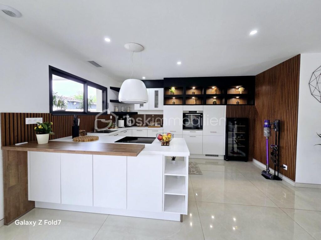 Contemporaine plain-pied T5 proche centre ville – 5 pièces – 4 chambres – 148 m²