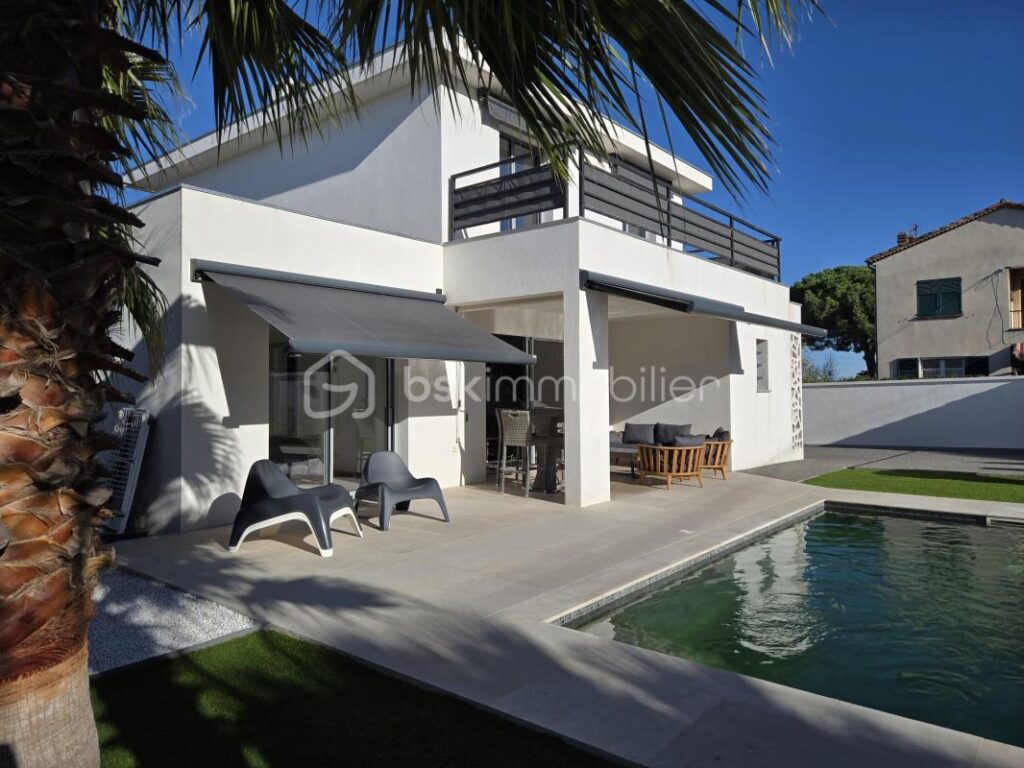 Villa neuve 5 pièces, grand standing, résidentiel, piscine – 5 pièces – 4 chambres – 131 m²