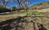 À VENDRE -COUP DE CŒUR – Terrain constructible avec vue – 634 m² – Allemagne-en-Provence . PRIX 95 000€ – NR pièces – NR chambres – 634 m²