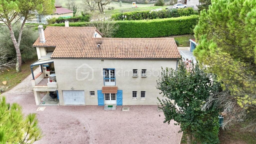 ✨ Propriété d’exception aux portes de Auch – 217 m² – Piscine – 5 chambres – 8 pièces – 5 chambres – 217 m²