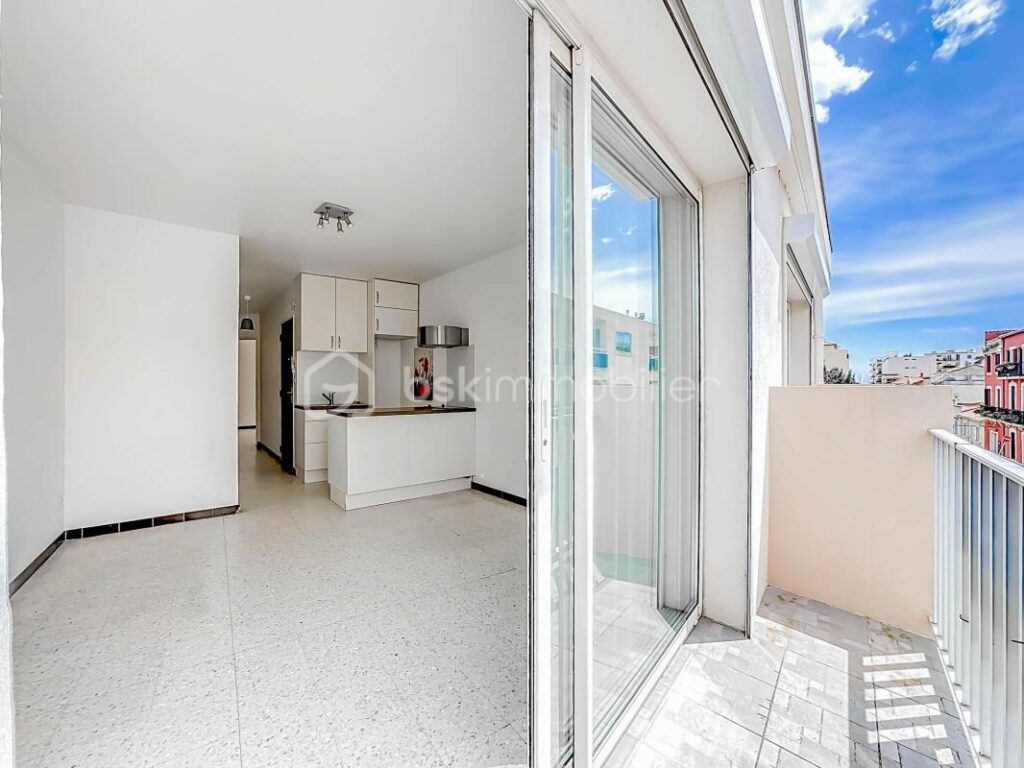 Appartement 3 pièces avec vue canal, balcon, parking et cave – Palavas-les-Flots, centre-ville – 3 pièces – 2 chambres – 42 m²