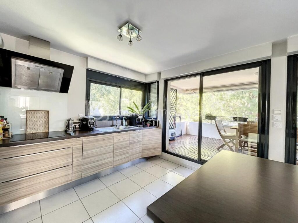 Montpellier Richter, superbe appartement avec terrasse sans vis-à-vis en bordure de Lez – 4 pièces – 3 chambres – 101 m²