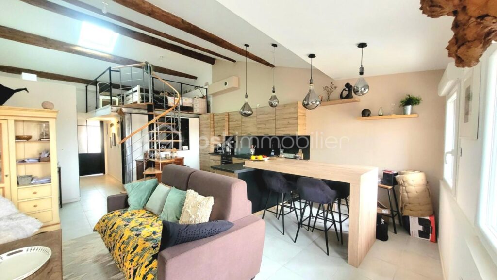 APPARTEMENT ESPRIT LOFT, DEUX CHAMBRES ET TERRASSE AVEC BELLE VUE DEGAGEE – 3 pièces – 2 chambres – 62 m²