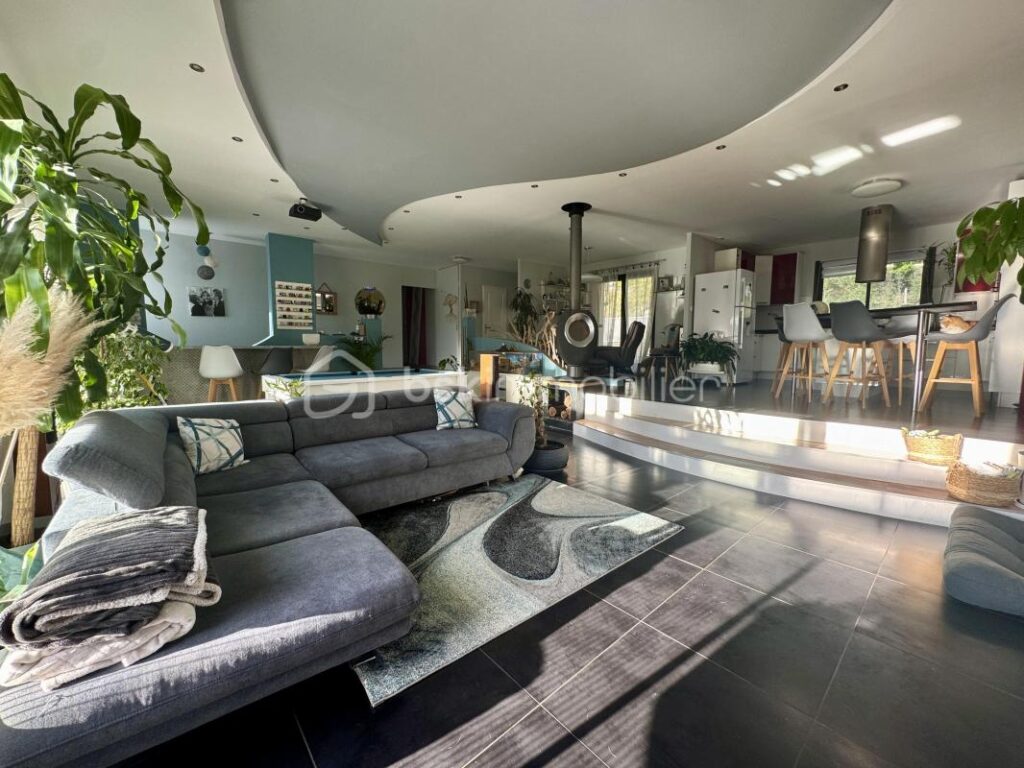 Maison contemporaine de 212 m2 avec grand terrain – Belleserre (81) – 7 pièces – 4 chambres – 212 m²