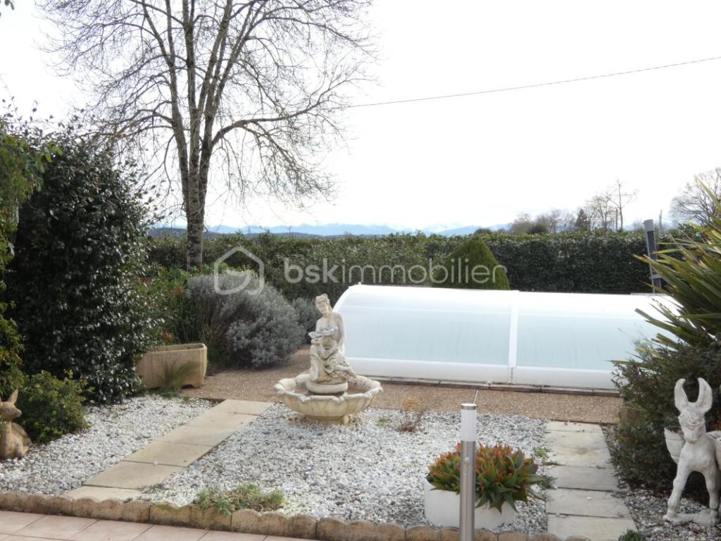 Maison contemporaine 160m2, 6 pièces avec piscine – 6 pièces – 3 chambres – 160 m²