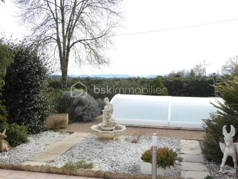 Maison contemporaine 160m2, 6 pièces avec piscine – 6 pièces – 3 chambres – 160 m²