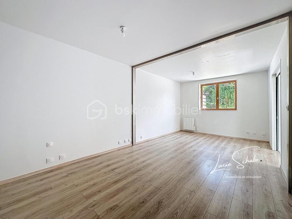Appartement T3 en rez-de-jardin – 65 m² avec terrain privatif – 3 pièces – 2 chambres – 64 m²