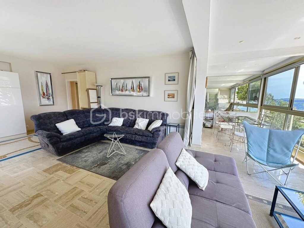 VUE MER – La Napoule, Appartement de 93m2 en front de mer dans une résidence prisée de prestige – 3 pièces – 2 chambres – 93 m²