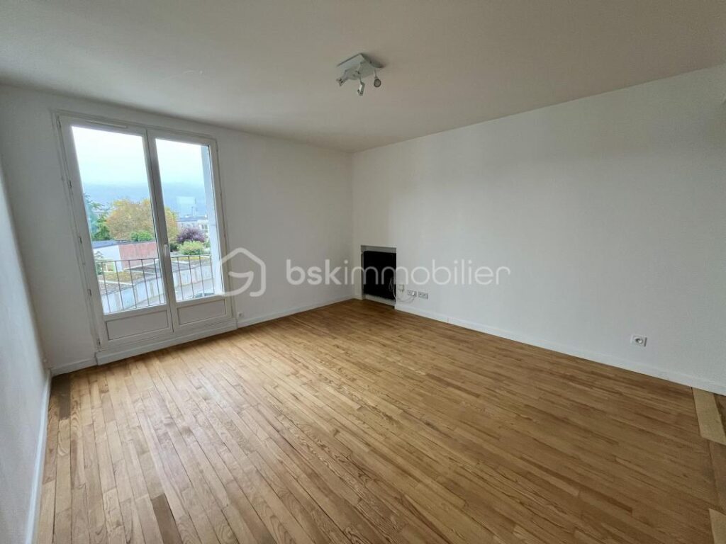 🌟 Appartement T3 rénové – Rue Pierre Loti, Brest 🌟 – 3 pièces – 2 chambres – 54 m²