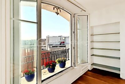 Trois pièces ENSOLEILLEE au DERNIER ETAGE avec VUE DEGAGEE sur Malakoff – 3 pièces – 2 chambres – 59 m²