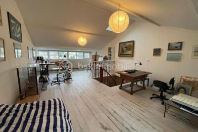 Superbe maison de ville à saintes en pierre de taille proche de la gare et de toutes les commodités – 6 pièces – 3 chambres – 179 m²