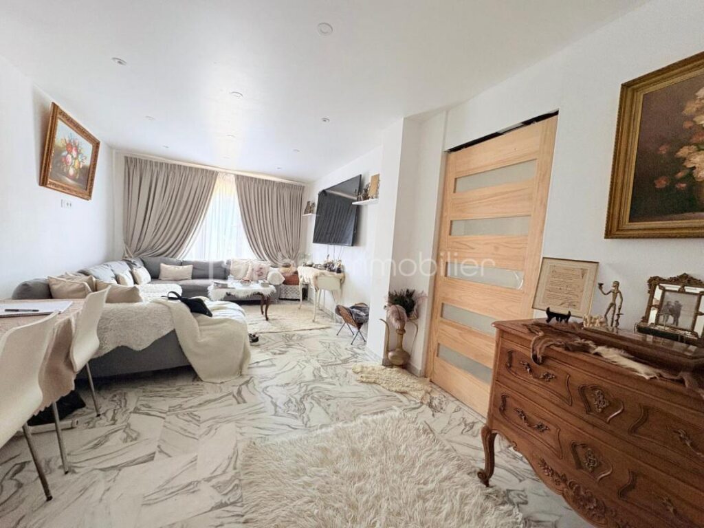 Appartement lumineux en centre-ville à Saint-Laurent-du-Var ! – 3 pièces – 2 chambres – 62 m²