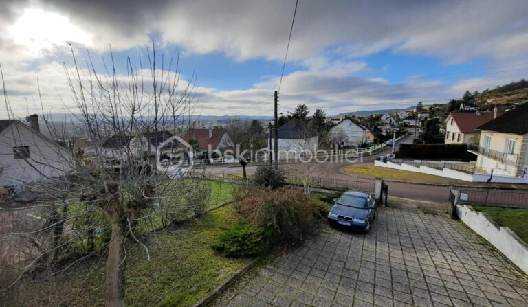 Pavillon, quartier résidentiel – 9 pièces – 5 chambres – 169 m²