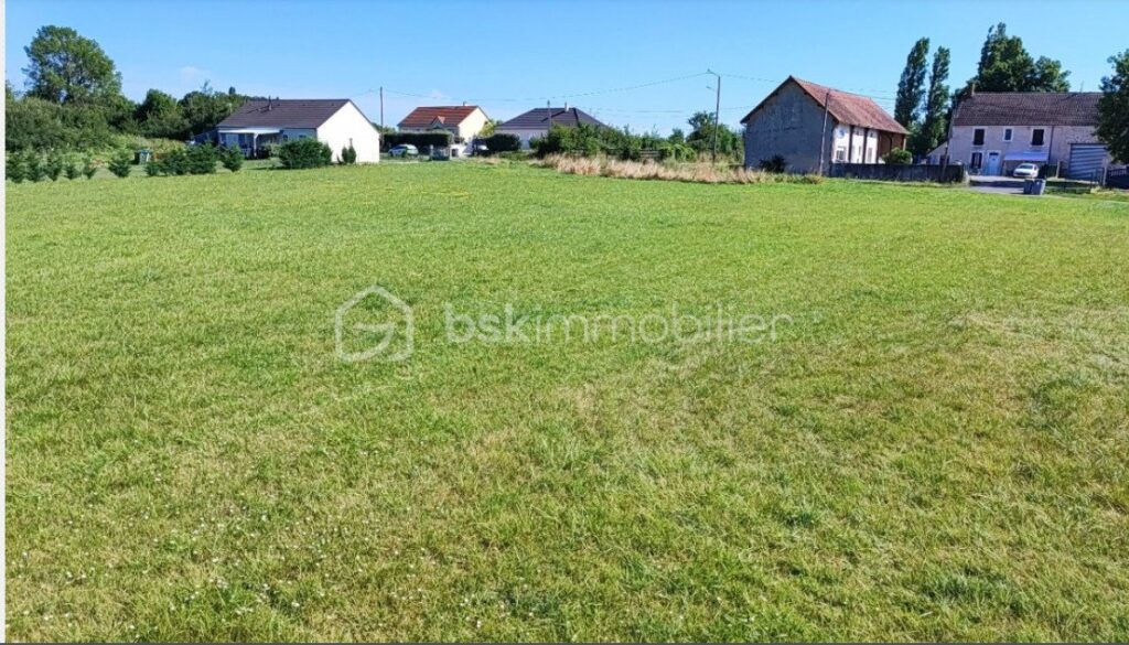 A vendre chez BSK immobilier , terrain constructible et viabilisé opportunité à saisir !!! – NR pièces – NR chambres – 1801 m²